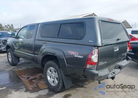 2011 Toyota Tacoma Prerunner V6 z USA, uszkodzony, nr VIN 5TFTU4GN0BX003792
